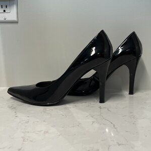 Nine West Black Pumps